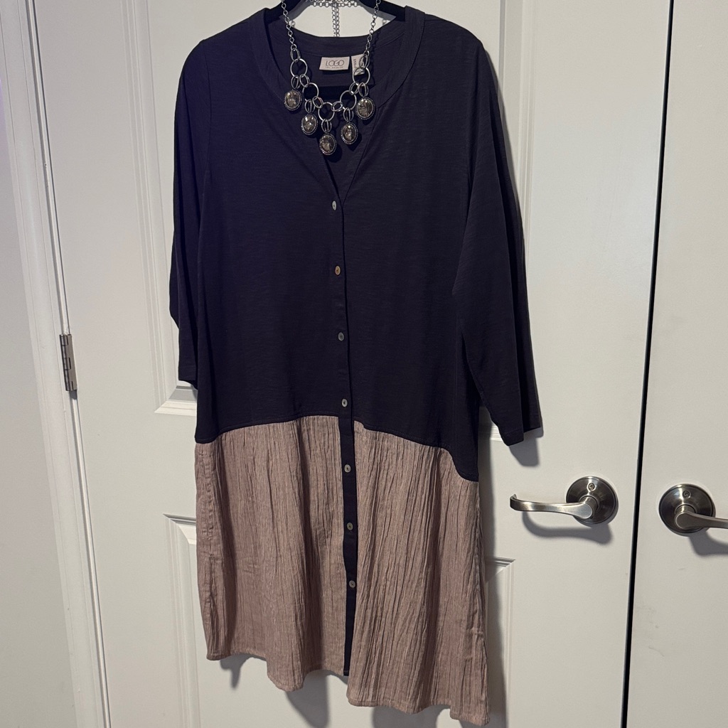Logo By Lori Goldstein Blackberry & Taupe Button Front Tunic. 100% Cotton. Nwot